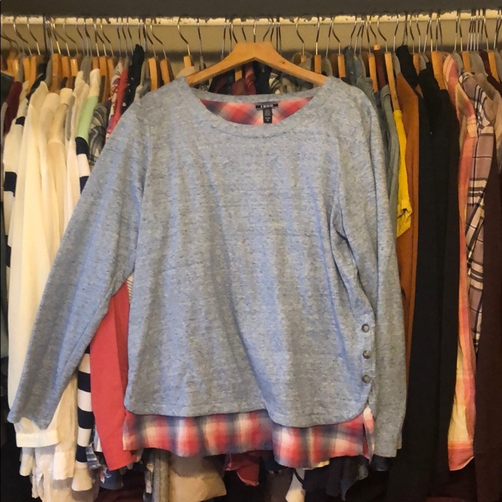 Izod sweatshirt